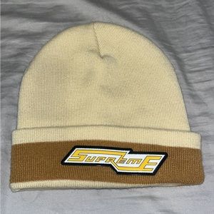 Supreme tan/cream beanie